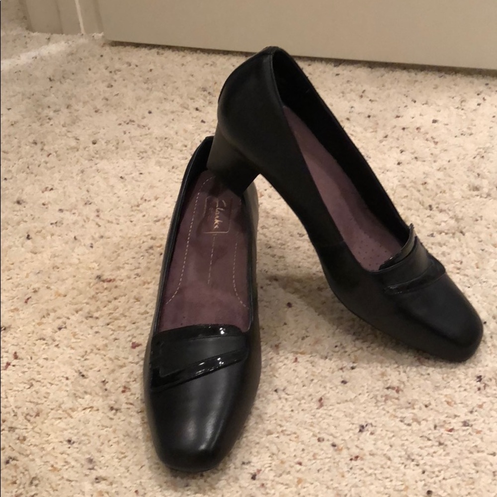 Clark’s black pump Never worn 11N